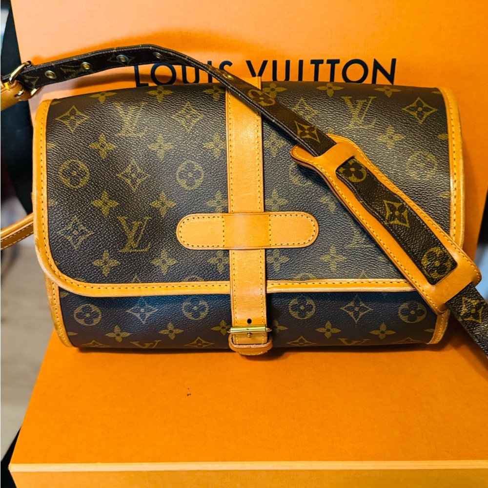🔥SEND OFFER 🔥Louis Vuitton Marne Monogram crossbody bag